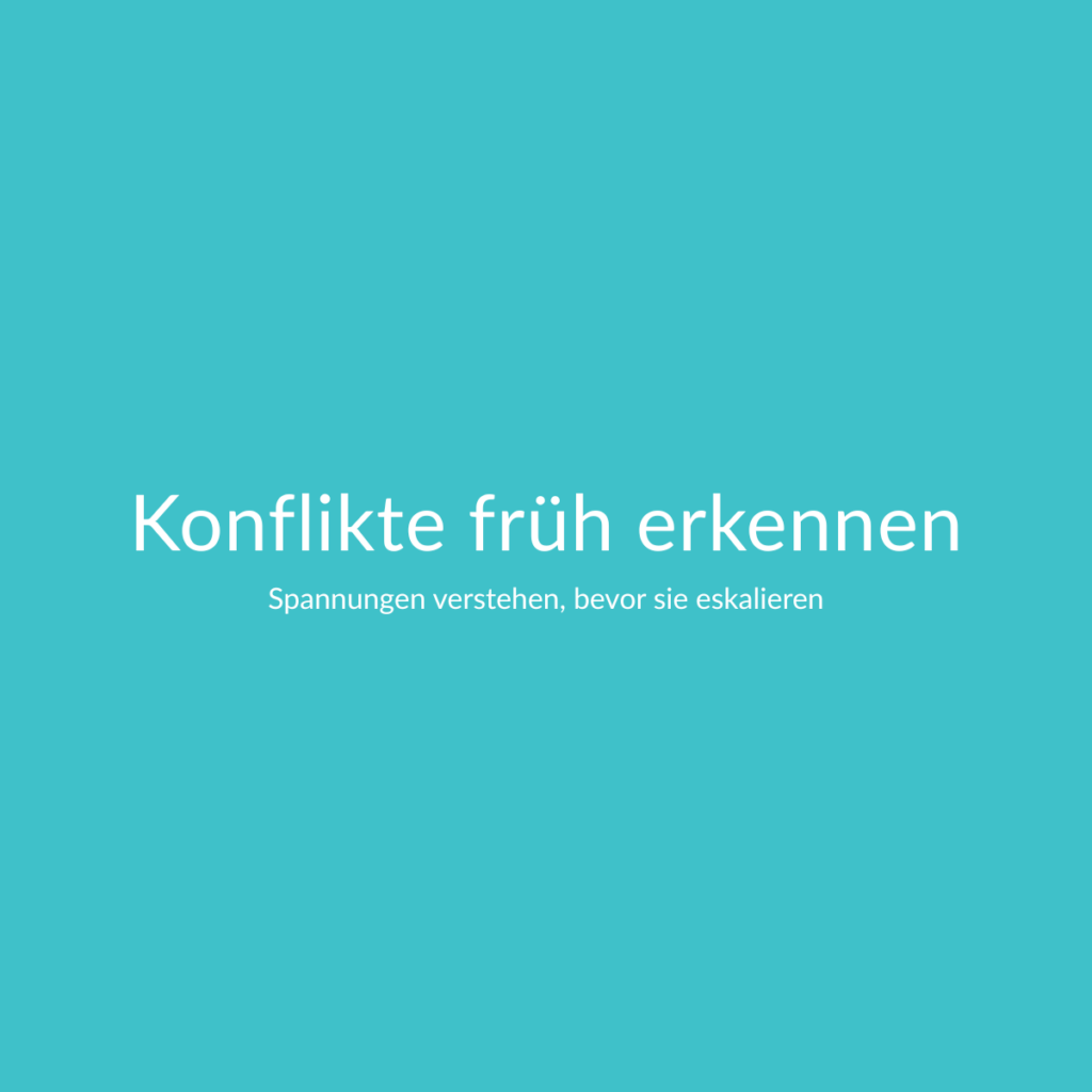 Konfliktanalyse im Unternehmen mit angespannten Gesprächen zwischen Führungskräften und Teammitgliedern