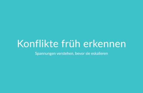 Konfliktanalyse im Unternehmen mit angespannten Gesprächen zwischen Führungskräften und Teammitgliedern
